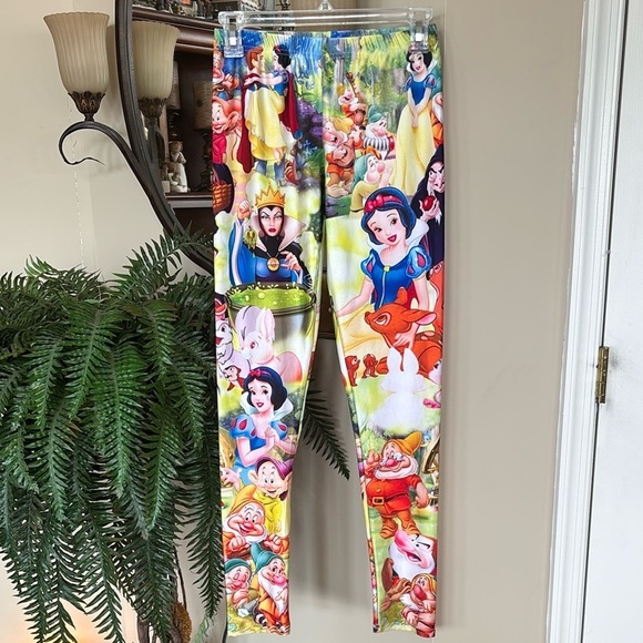 NWOT Disney Snow White & the Seven Dwarves Evil Queen Doc Colorful Leggings - Picture 1 of 14
